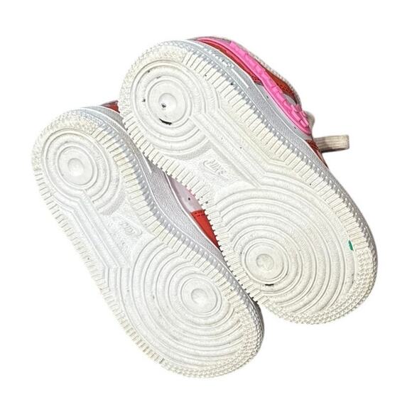 Nike Air Force 1 Valentine’s Day 2022 Toddler 6C White Pink Red Hearts - Picture 3 of 10